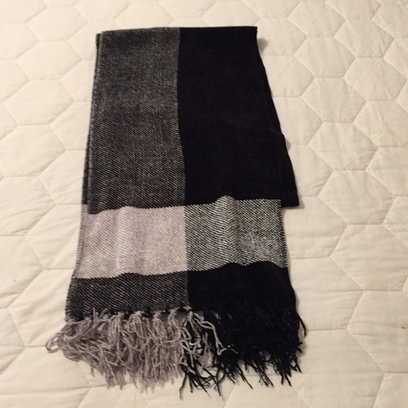 Scarf - Picture 2 of 4